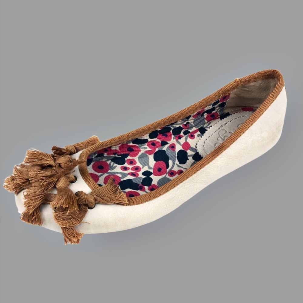 Anthropologie Latigo Bikini Beige Leather Tassel Ballet Flats 6M